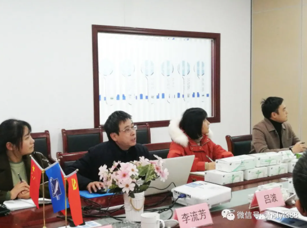 高新區(qū)管委會副主任呂波帶隊蒞臨深藍調(diào)研指導